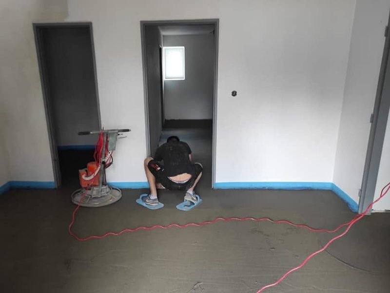 Rozvody podlahového topení před litím potěru